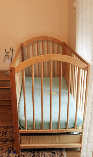 Cottages sleep 6  cot for baby